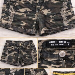 Almost Famous Camouflage Distressed Women Shorts
